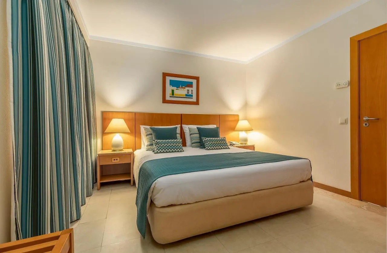 Interpass Vau Hotel Apartamentos Portimão 4*,  Portugalia