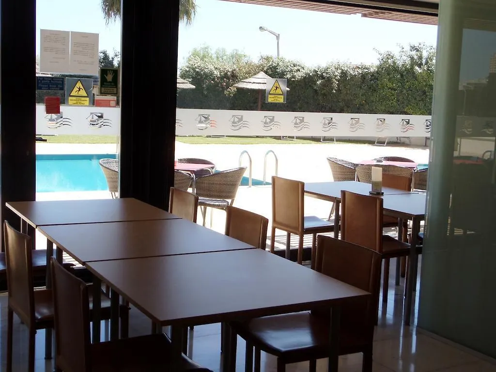 Interpass Vau Hotel Apartamentos Portimão 4*,